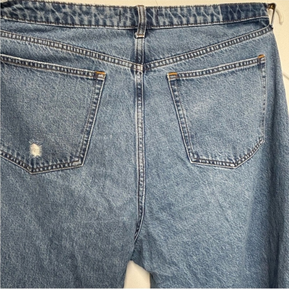 Abercrombie & Fitch The Loose High Rise Jean - Picture 4 of 6